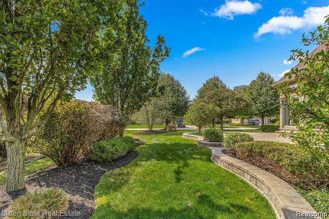 21254 Clayton Drive, Macomb Township, MI 48044