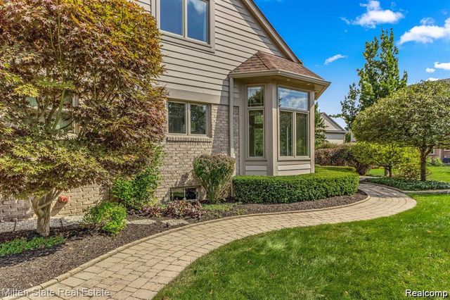 21254 Clayton Drive, Macomb Township, MI 48044