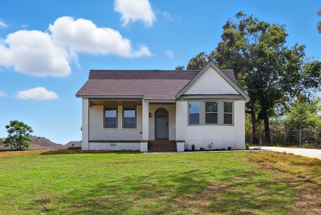 1300 E Maryland Avenue, Sherwood, AR 72120