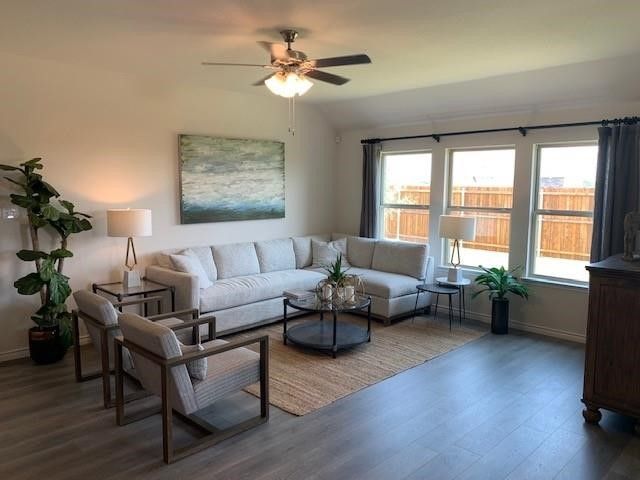 712 Feldspar Way, Princeton, TX 75407