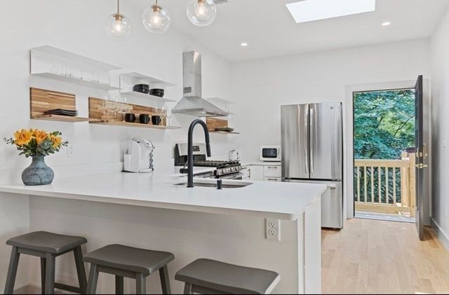 43 Wordsworth St 1, Boston, MA 02128