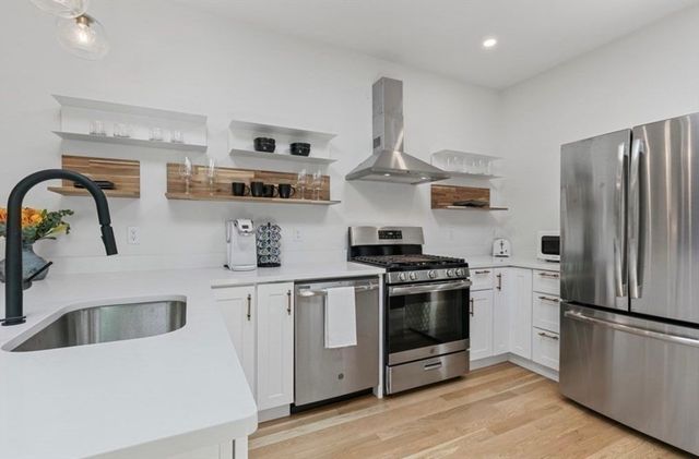 43 Wordsworth St 1, Boston, MA 02128