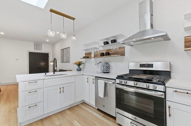 43 Wordsworth St 1, Boston, MA 02128