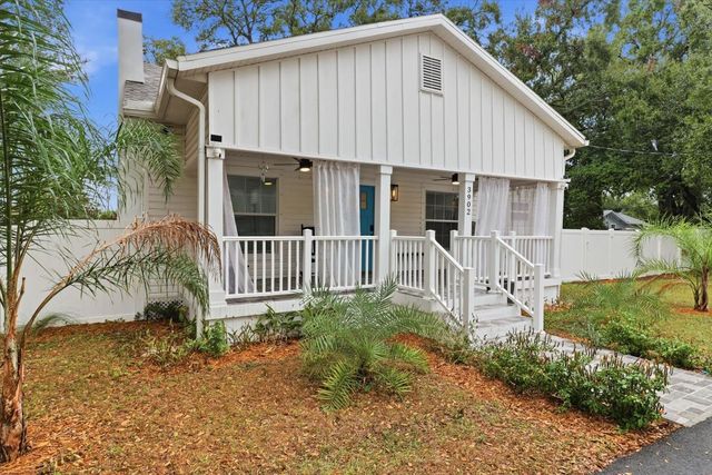 3902 N SUWANEE AVENUE, Tampa, FL 33603