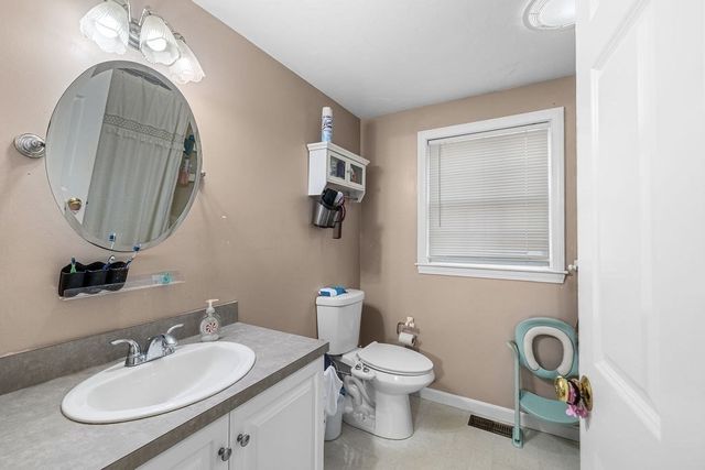 11 Russell Rd, Brockton, MA 02302