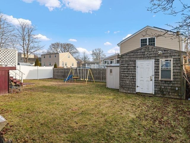 11 Russell Rd, Brockton, MA 02302