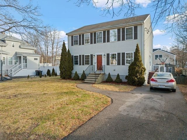 11 Russell Rd, Brockton, MA 02302