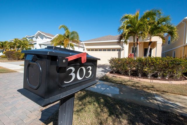 303 BLACKROCK LANE, Apollo Beach, FL 33572