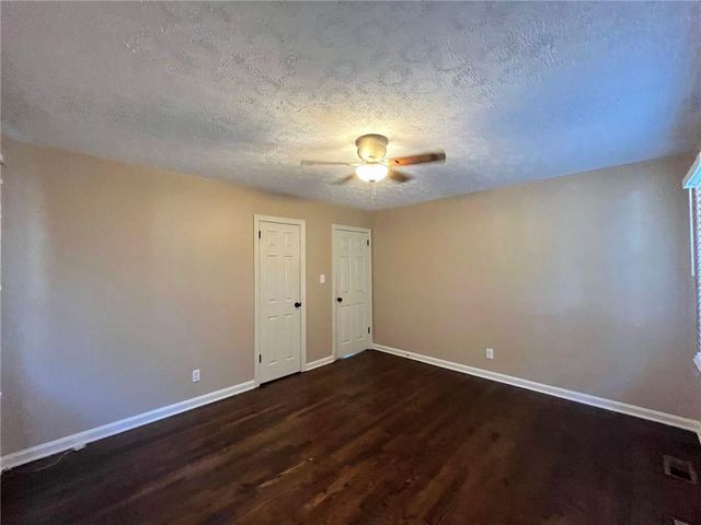 2172 Pawnee SE Drive, Marietta, GA 30067