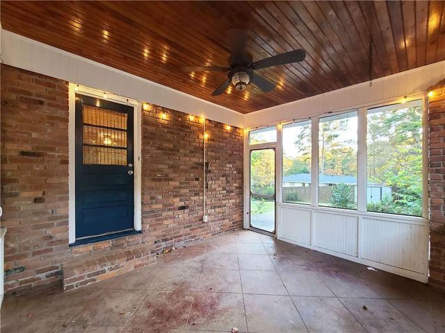 2172 Pawnee SE Drive, Marietta, GA 30067