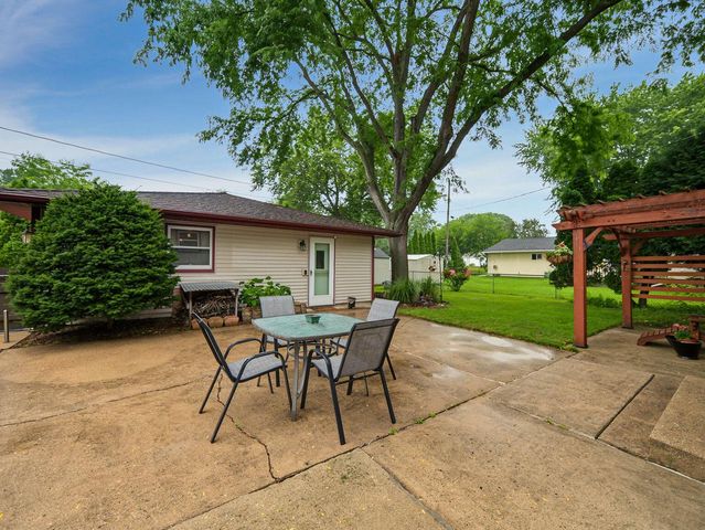 5421 Eastland WAY, Madison, WI 53716