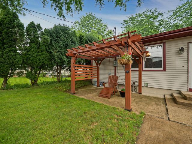 5421 Eastland WAY, Madison, WI 53716