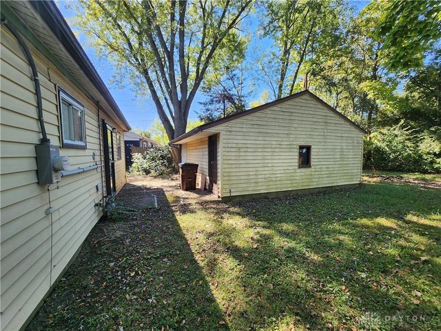 1303 Graystone Drive, Dayton, OH 45417