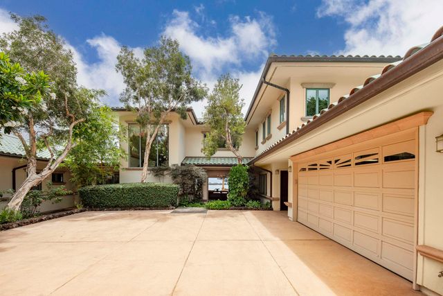 121 Kapihaa Pl, Lanai City, HI 96763