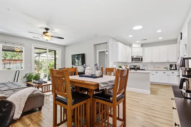 2272 Ellesmere Loop, Roseville, CA 95747