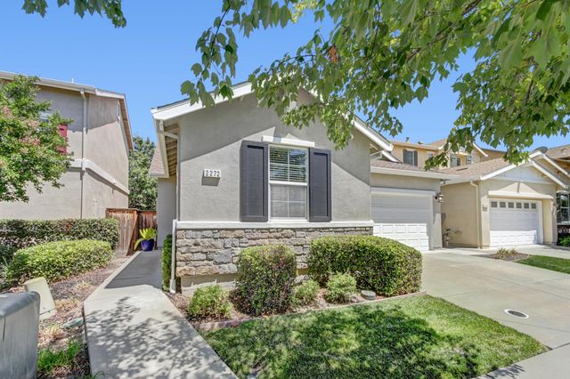 2272 Ellesmere Loop, Roseville, CA 95747