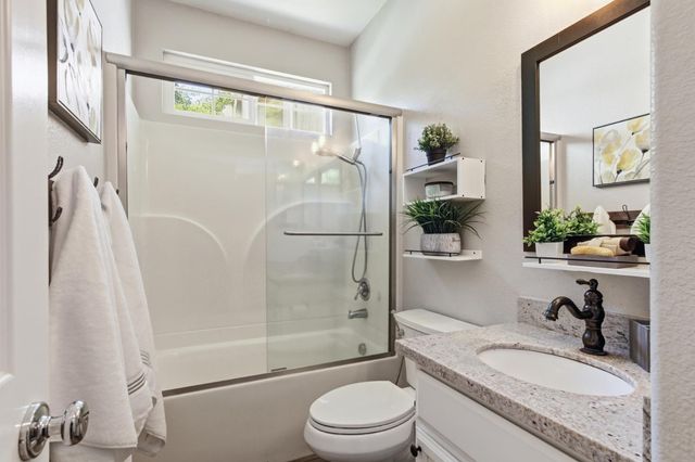 2272 Ellesmere Loop, Roseville, CA 95747