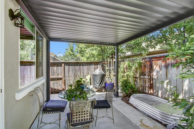 2272 Ellesmere Loop, Roseville, CA 95747