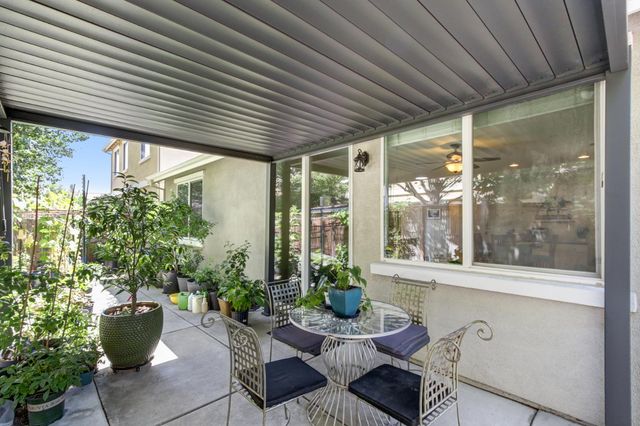 2272 Ellesmere Loop, Roseville, CA 95747