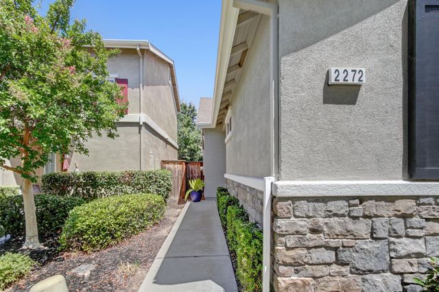 2272 Ellesmere Loop, Roseville, CA 95747