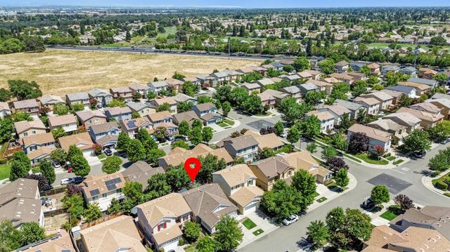2272 Ellesmere Loop, Roseville, CA 95747