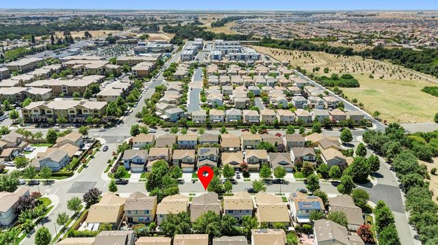 2272 Ellesmere Loop, Roseville, CA 95747