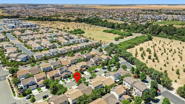 2272 Ellesmere Loop, Roseville, CA 95747