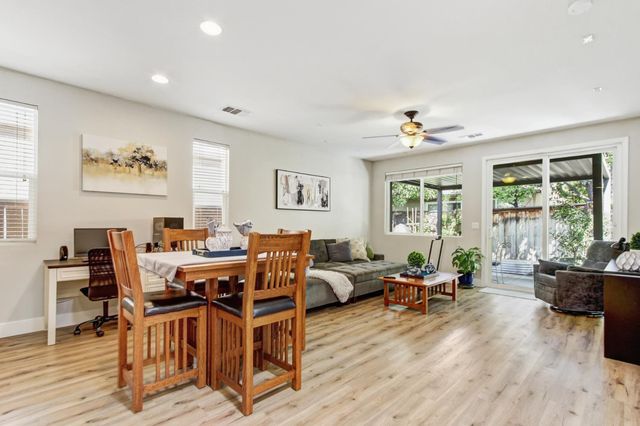 2272 Ellesmere Loop, Roseville, CA 95747
