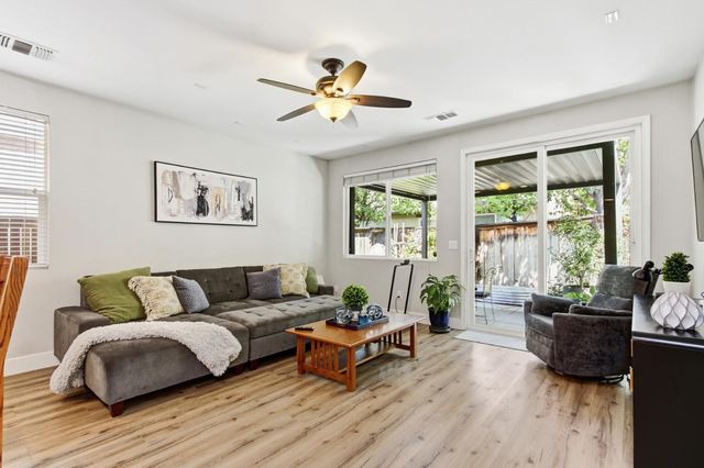 2272 Ellesmere Loop, Roseville, CA 95747