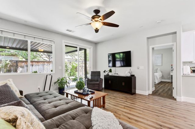 2272 Ellesmere Loop, Roseville, CA 95747