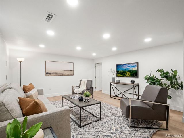 6461 E Cornell Avenue, Denver, CO 80222