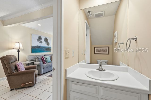 17 Lagoon Rd Apt 24, Hilton Head Island, SC 29928