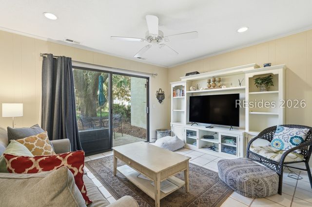17 Lagoon Rd Apt 24, Hilton Head Island, SC 29928