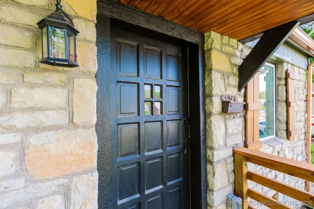 812 N Delaware Place, Tulsa, OK 74110