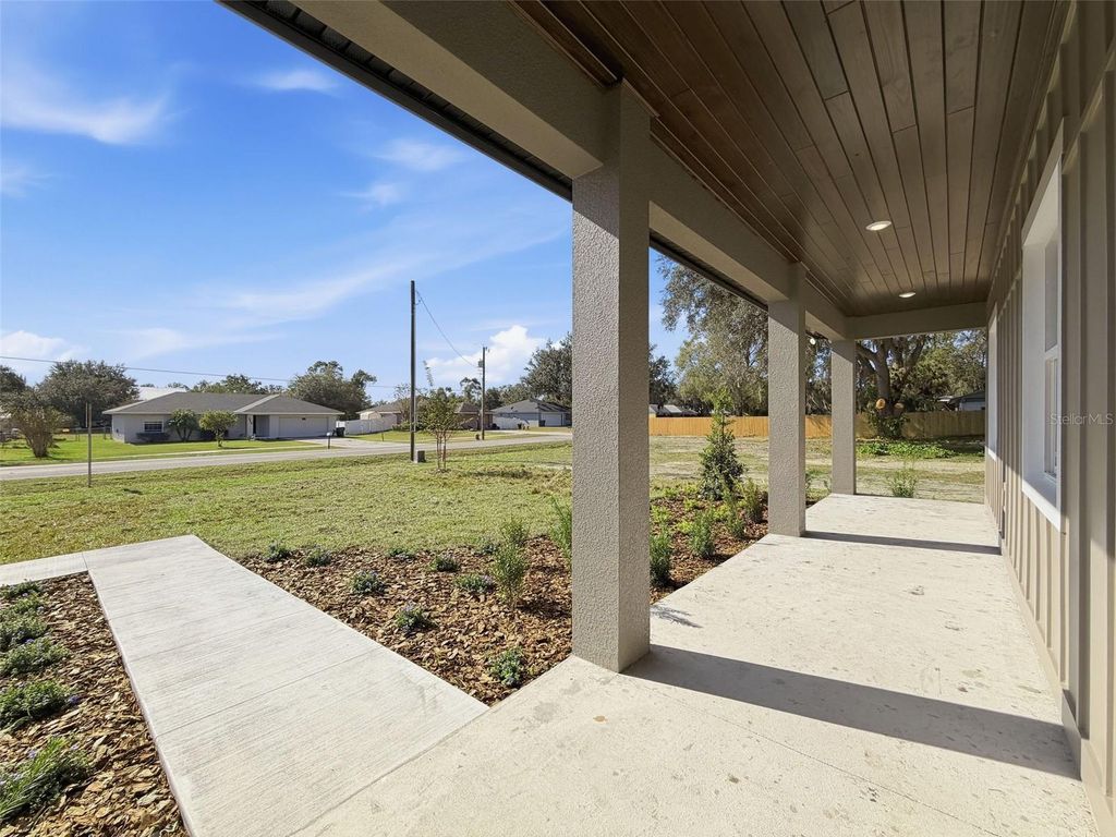 Image 12 of property listing at 2407 OLD MEDULLA ROAD, Lakeland, FL 33811
