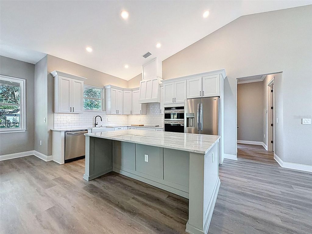 Image 24 of property listing at 2407 OLD MEDULLA ROAD, Lakeland, FL 33811