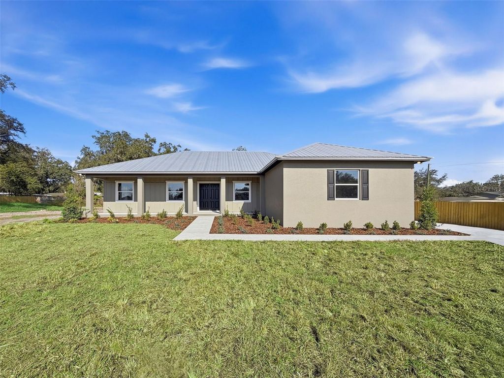 Image 4 of property listing at 2407 OLD MEDULLA ROAD, Lakeland, FL 33811