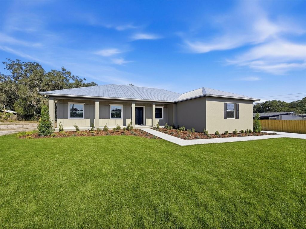 Image 5 of property listing at 2407 OLD MEDULLA ROAD, Lakeland, FL 33811