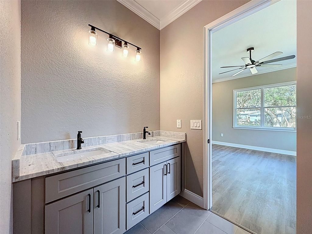 Image 42 of property listing at 2407 OLD MEDULLA ROAD, Lakeland, FL 33811