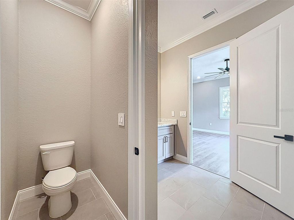 Image 46 of property listing at 2407 OLD MEDULLA ROAD, Lakeland, FL 33811