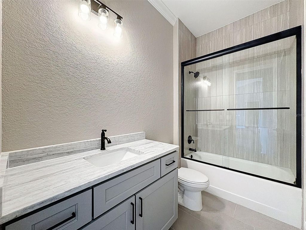 Image 55 of property listing at 2407 OLD MEDULLA ROAD, Lakeland, FL 33811