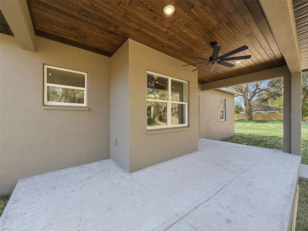 Image 67 of property listing at 2407 OLD MEDULLA ROAD, Lakeland, FL 33811