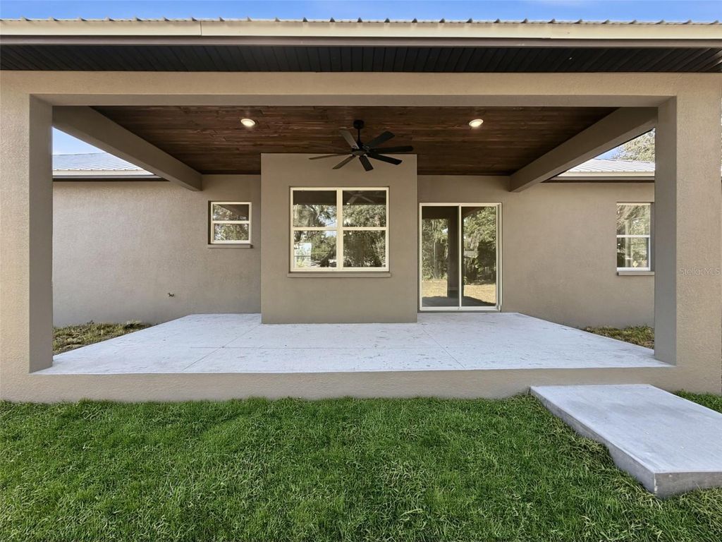 Image 68 of property listing at 2407 OLD MEDULLA ROAD, Lakeland, FL 33811