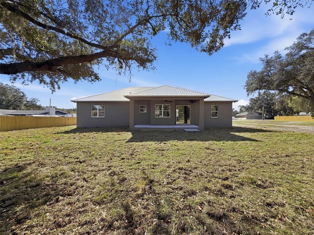 Image 71 of property listing at 2407 OLD MEDULLA ROAD, Lakeland, FL 33811