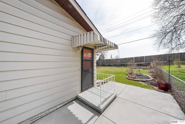 13959 Weir Street, Omaha, NE 68137