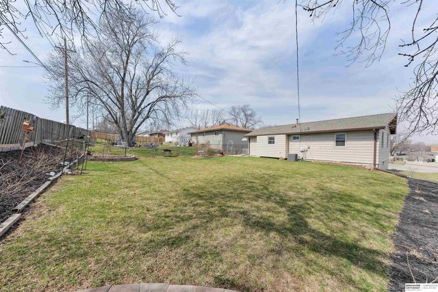 13959 Weir Street, Omaha, NE 68137