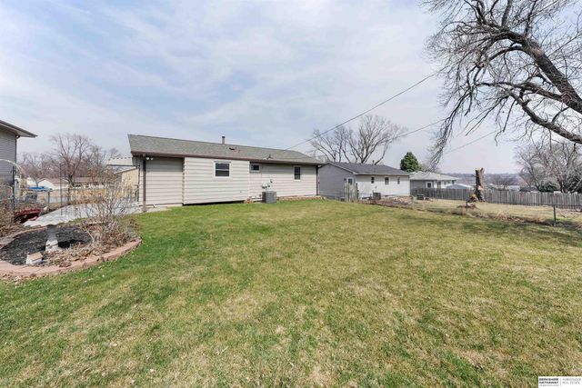 13959 Weir Street, Omaha, NE 68137