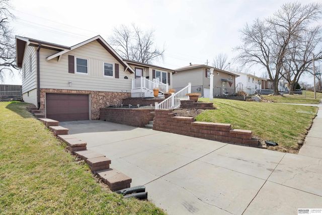 13959 Weir Street, Omaha, NE 68137