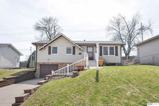 13959 Weir Street, Omaha, NE 68137