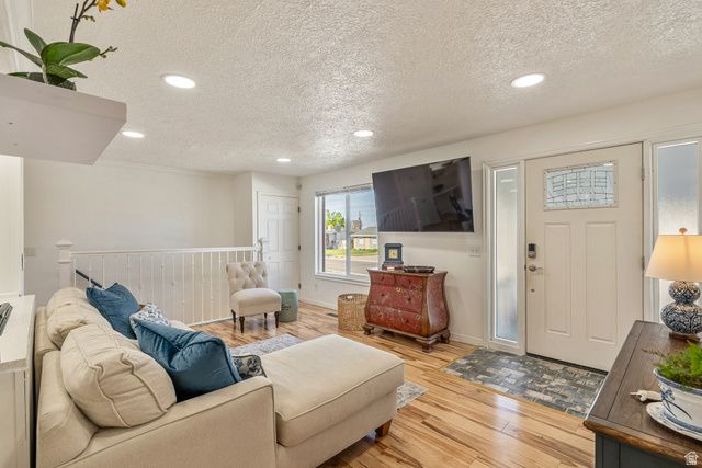 4870 S SOUTHRIDGE DR, Taylorsville, UT 84129